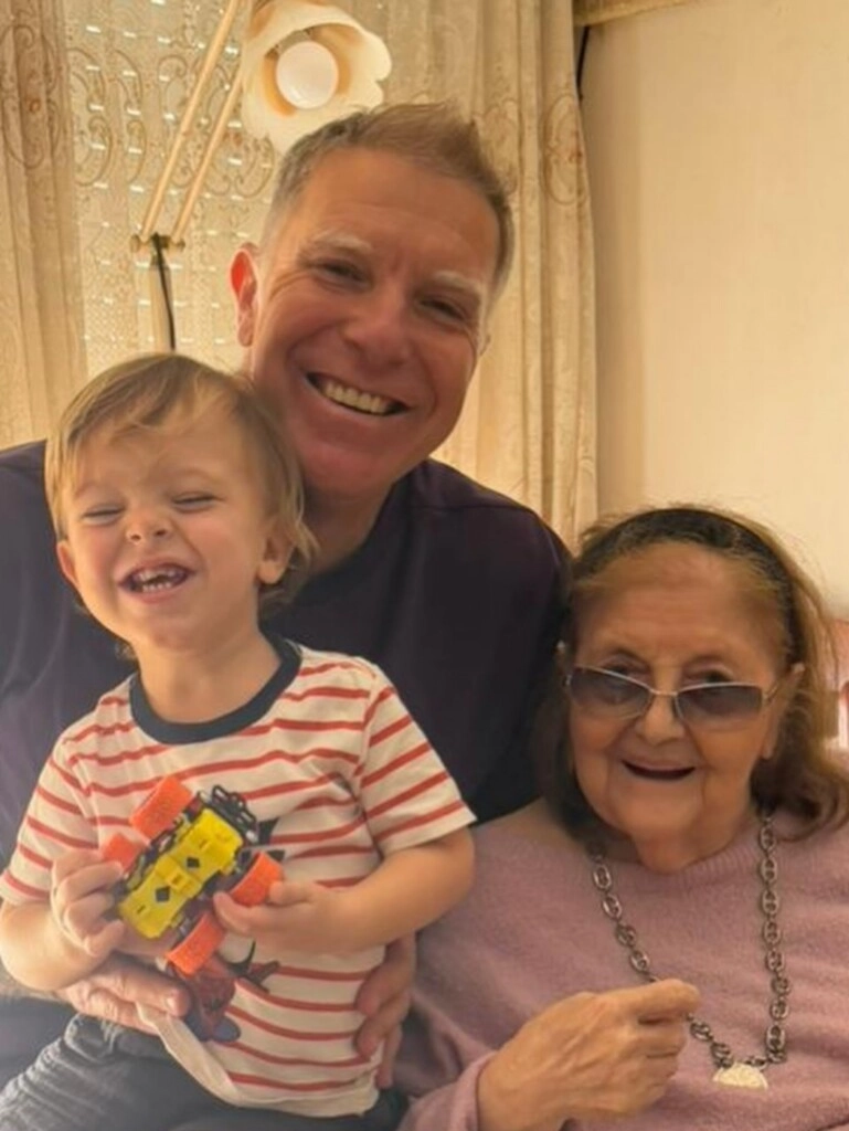 Alejandro Fantino, su hijo Beltrán y su mamá, Chita. (Instagram)