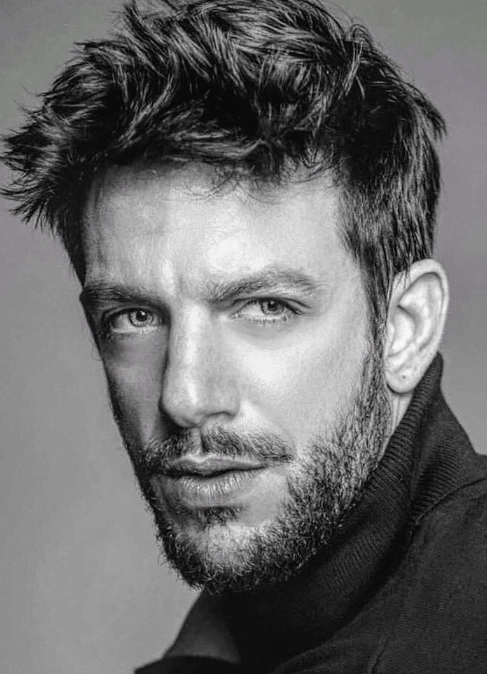JOAQUIN FERREIRA, EL ROSTRO QUE ENCANDILO A TODOS EN LA SERIE DE MORIA.