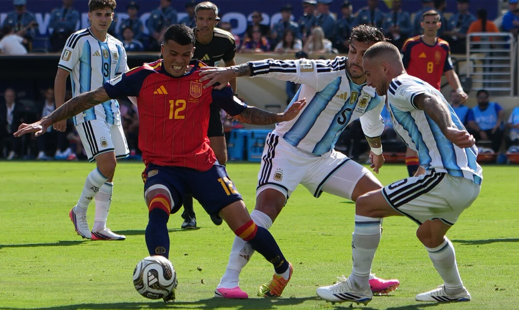 Jugó de titular la final del Mundial, fue una de la figuras del torneo, ahora anunció su casamiento y estalló la polémica junto a su esposa: "No puede ser"