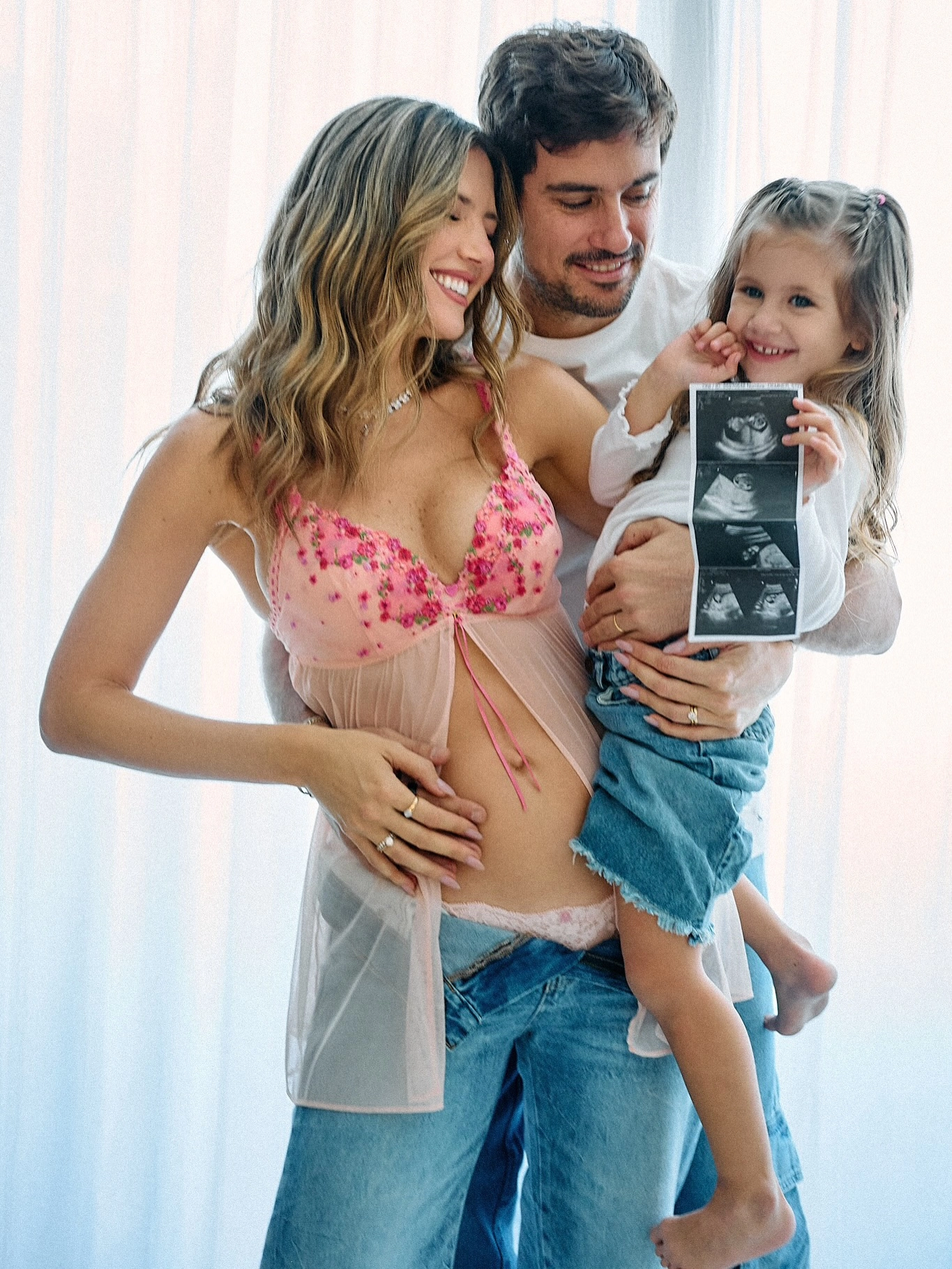 Stephanie Demner espera a su segunda hija. Foto: IG.