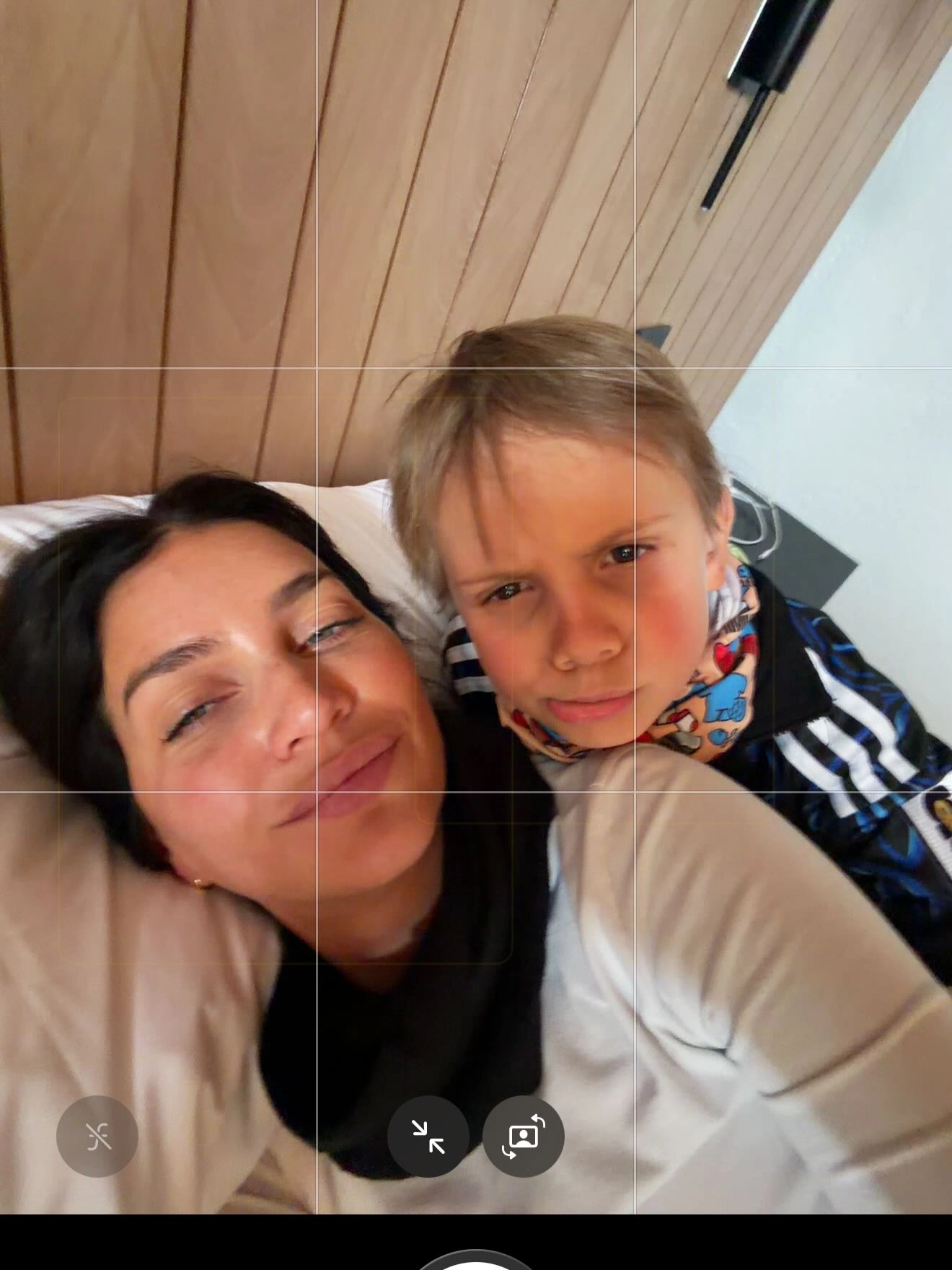 Zaira Nara junto a Viggo, su hijo menor. Fotos: IG. 
