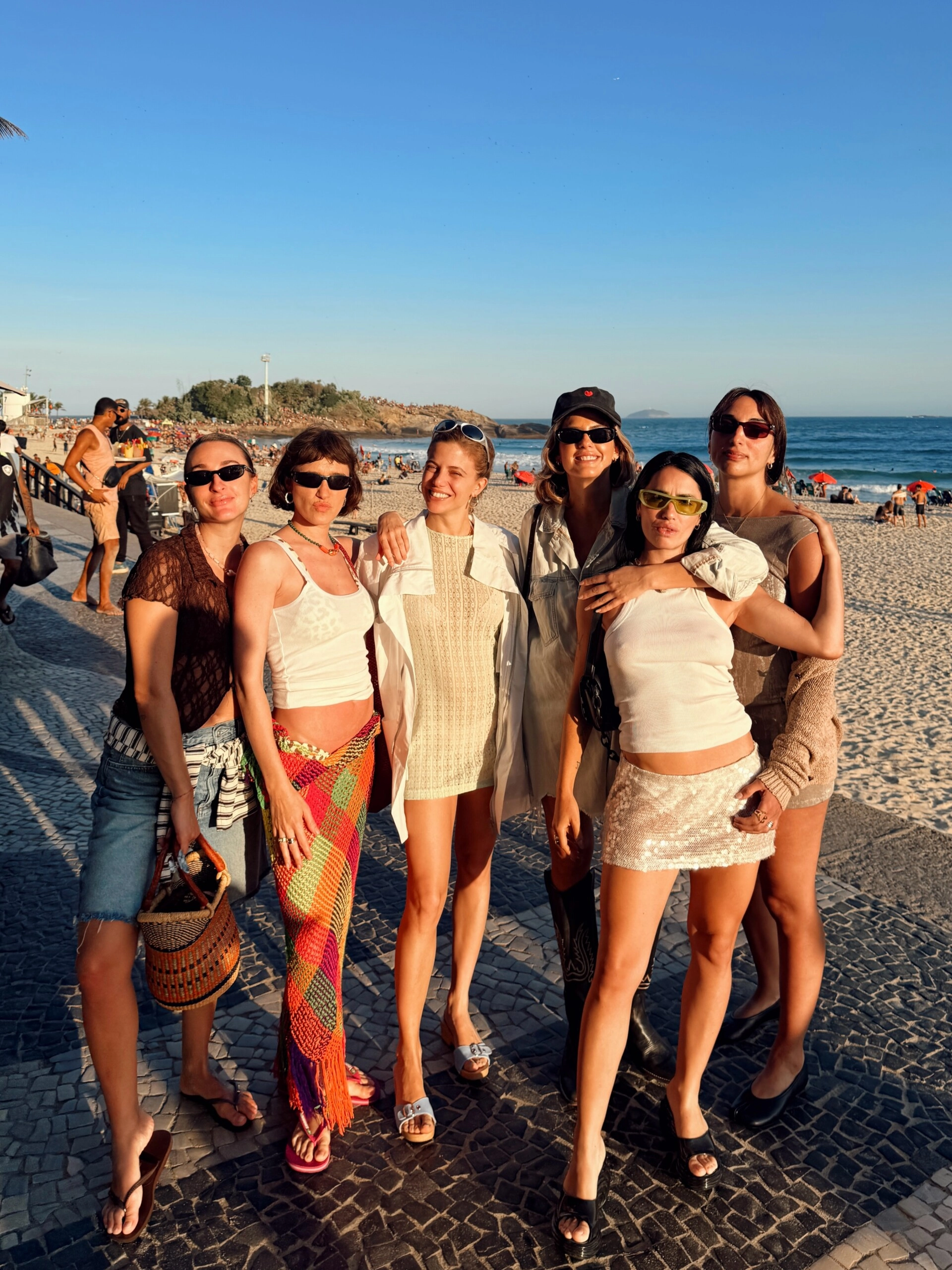 Lali y sus amigas disfrutaron de las playas paradisíacas. Foto: IG. 