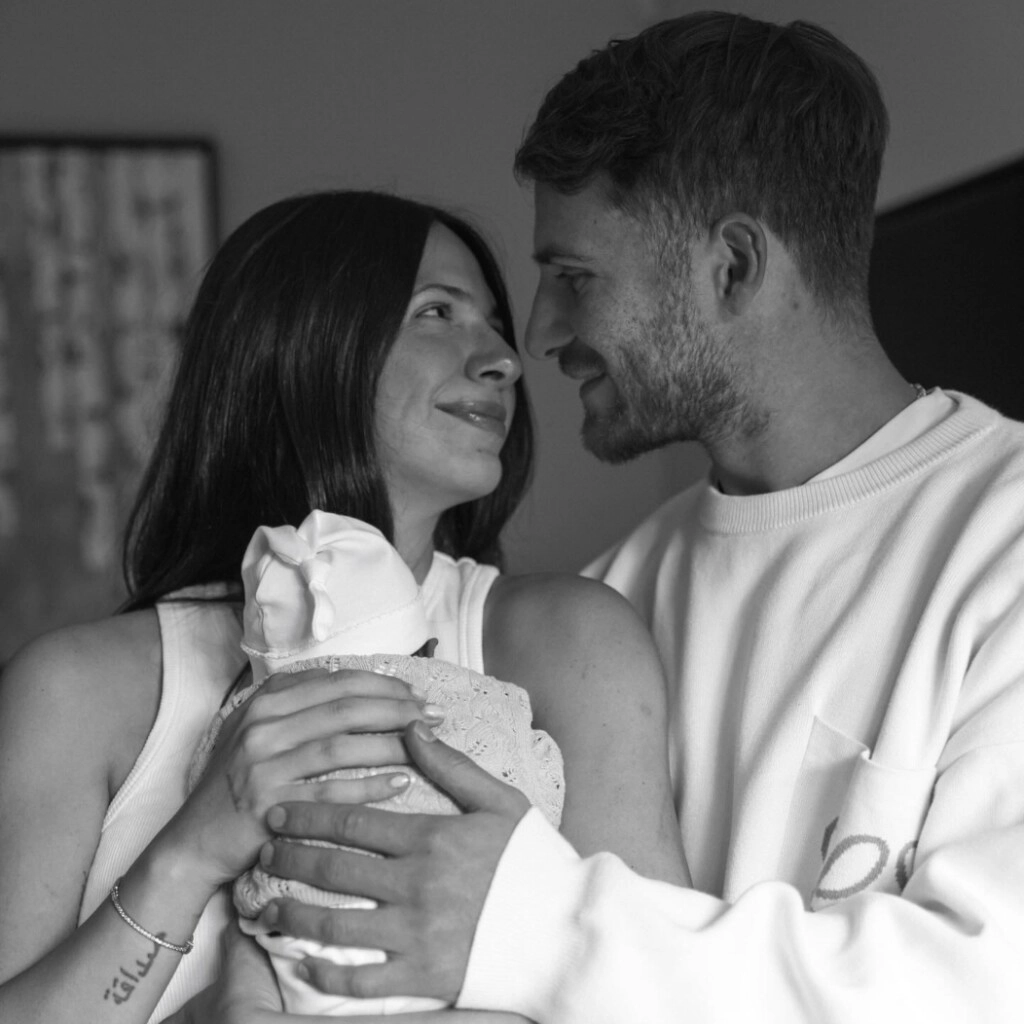 Ailén Cova y Alexis Mac Allister. (Instagram)