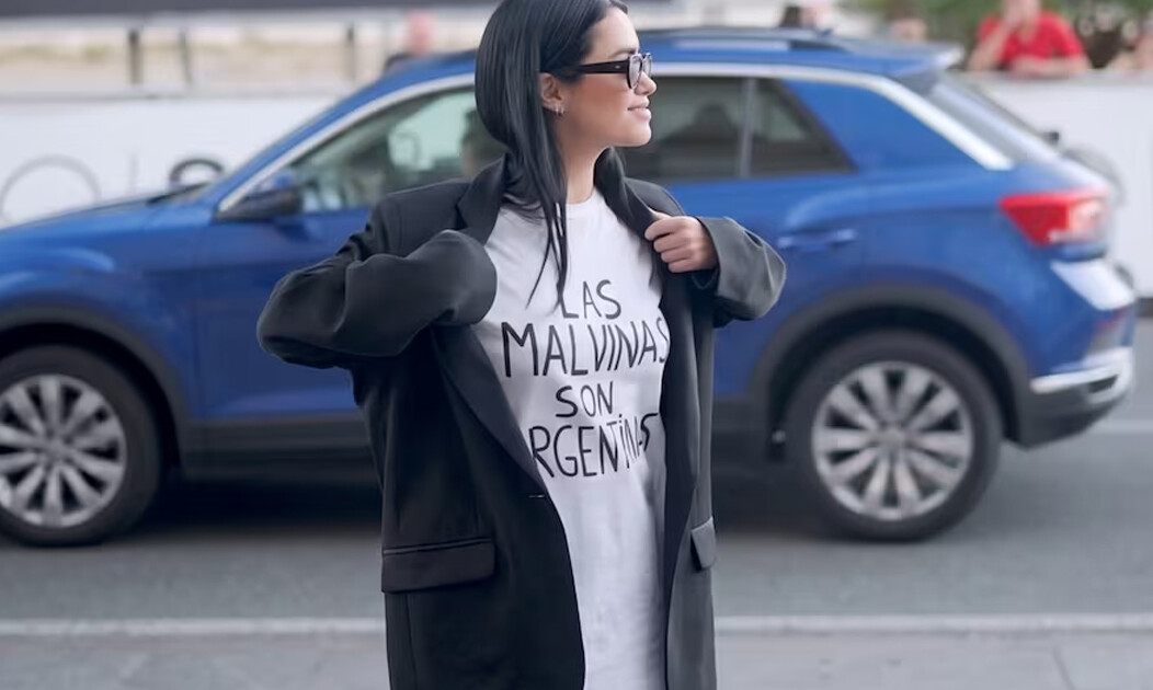 Lali Espósito se puso una remera de las Malvinas en un festival en España y causó revuelo con su mensaje