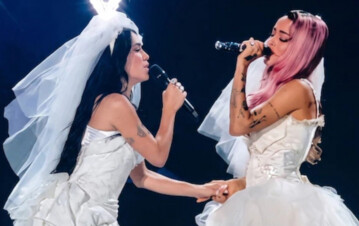 Lali Espósito y Tini Stoessel se besaron vestidas las dos de novia y revolucionaron todo: “Qué placer”