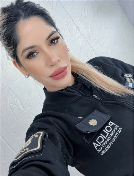 ¿ASI SE VEN LAS POLICIAS DE TU CUADRA? VICTORIA GAMBOA TRABAJA EN LA SUPERINTENDENCIA CONTRA LA VIOLENCIA DE GENERO DE LA BONAERENSE.
