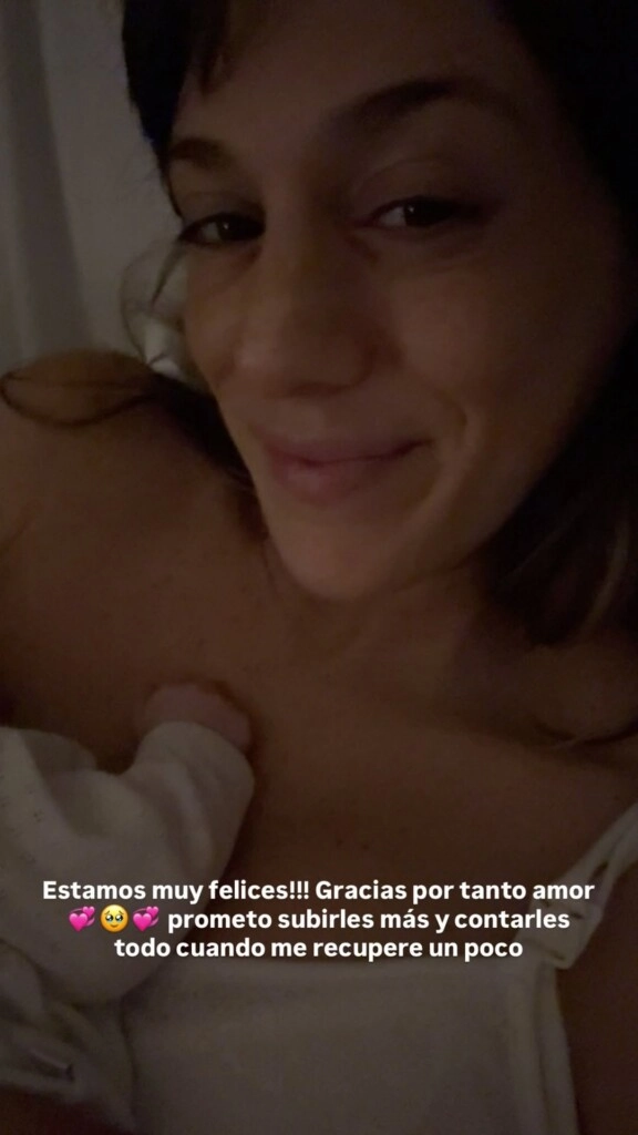 Mica Lapegue junto a su beba Delfina. Fotos: IG.