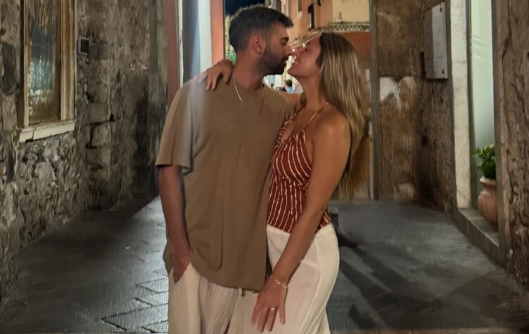 Sofía Kotler y su pareja. (Instagram)
