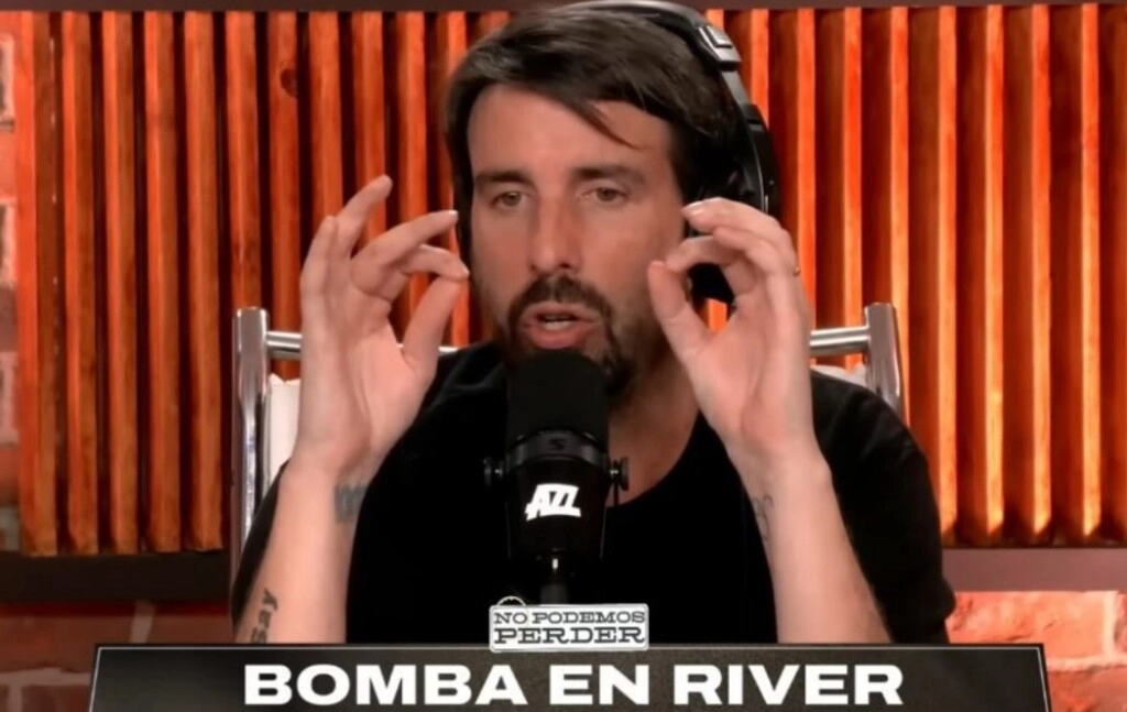 Flavio Azzaro en su canal de streaming, AZZ. (Captura)