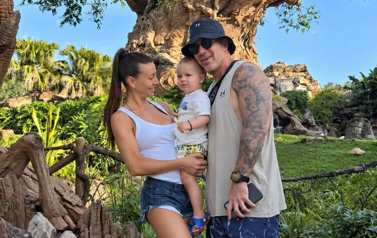 Las tremendas vacaciones de Sol Pérez y Guido Mazzoni, junto a su hijo Marco, disfrutando por Disney