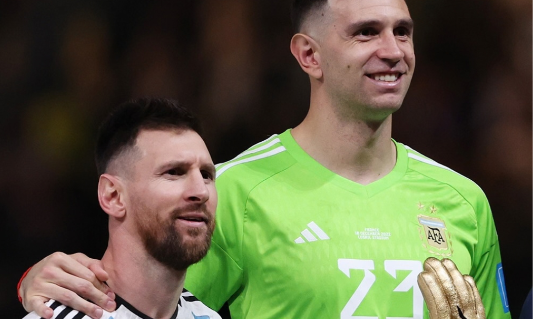 Dibu Martínez sorprendió a Messi con un emotivo gesto en su último partido juntos: qué hizo