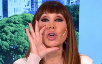 A los insultos y sin filtros, el escándalo que armó uno de los famosos del momento en el programa de Moria Casán: "Tenía una botella de whiskey encima, estaba sin dormir y..."